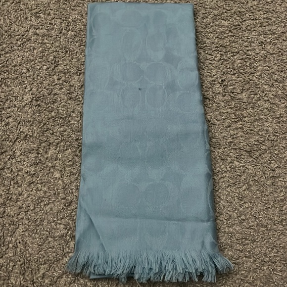 Coach Signature C Wrap - Picture 4 of 4